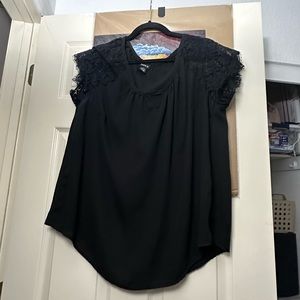 Torrid lace short sleeve blouse (1)